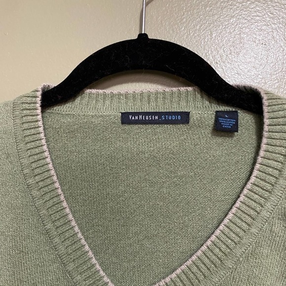 Men’s Van Heusen V Neck Sweater, Size L‎ - Picture 4 of 6